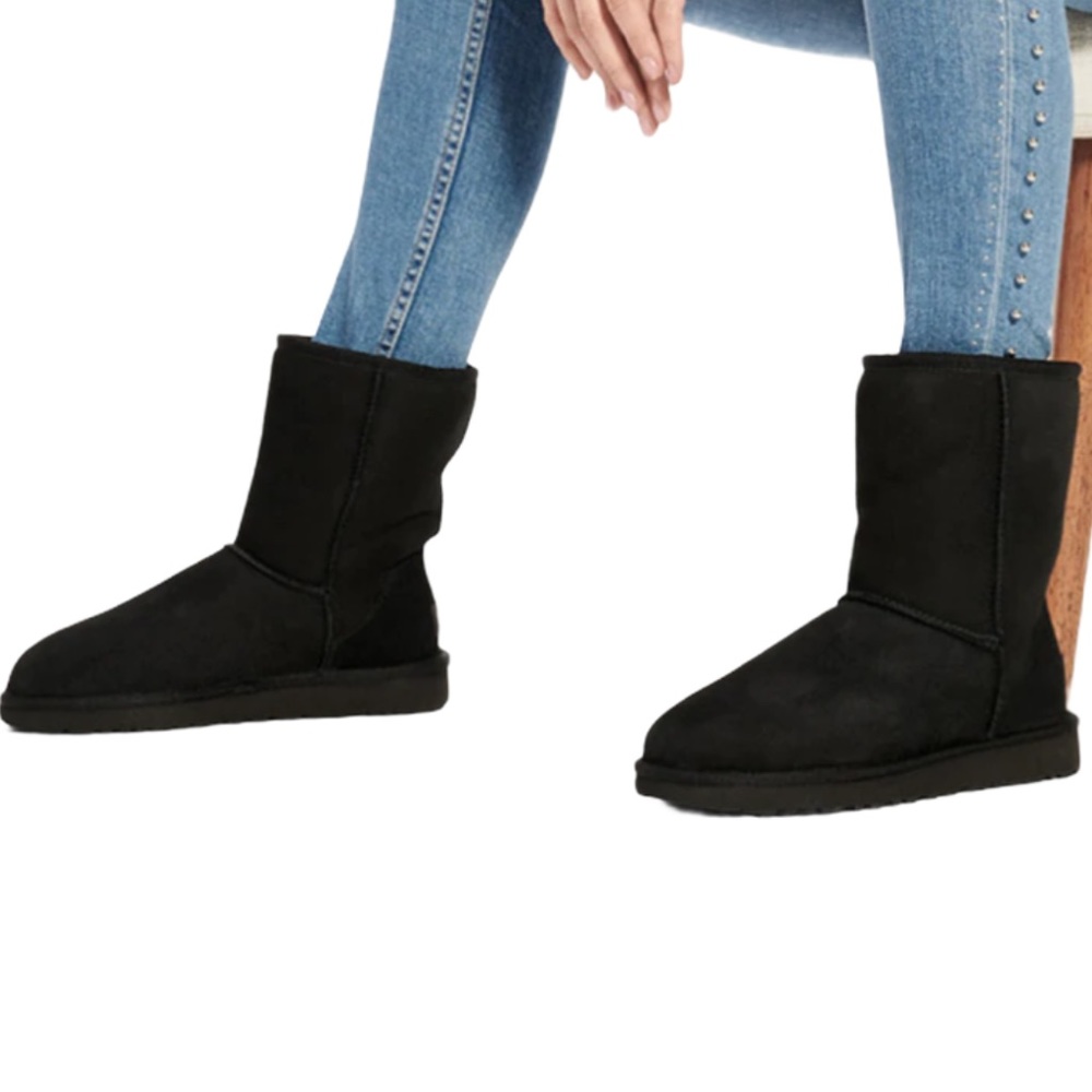 UGG Black Classic Short II #5825 Sheepskin Boots Size 6 - Picture 1 of 14